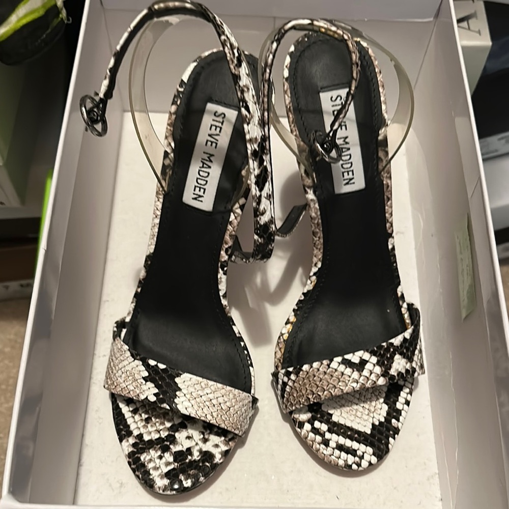 Steve Madden Black and White Heels